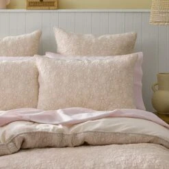 Daisy Quilt Cover -Dream Home Art 21862101 P 1