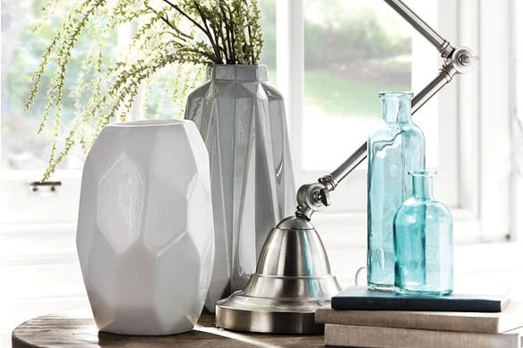 Prism Vase 4 Prism Vase - Image 2