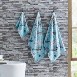Hummingbird Towel 10 Hummingbird Towel -Dream Home Art 19356601 V02 1