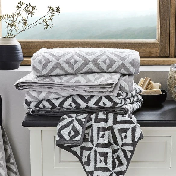 Hampton Towel - Charcoal Ivory 3 Hampton Towel - Charcoal Ivory