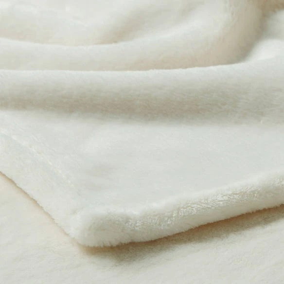 Kingston Throws - Cream 3 Kingston Throws - Cream
