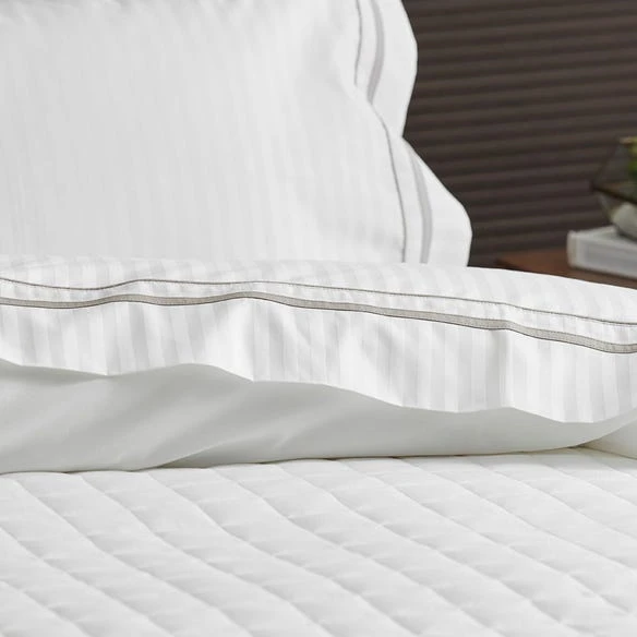Cambridge Quilt Cover - White Silver 7 Cambridge Quilt Cover - White Silver - Image 5