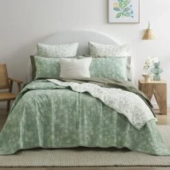 Ella Bedspread -Dream Home Art 22231501 p 1