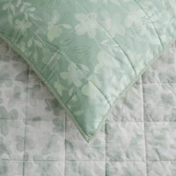 Ella Bedspread -Dream Home Art 22231501 v01 1