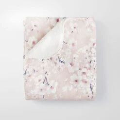 Yoshino Sherpa Throw