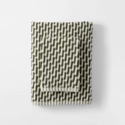 Jasper Towels - Olive/White -Dream Home Art 22535802 P