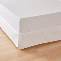 Perfects Valance -Dream Home Art CH Essentails Padded QVL Paris White SI 5