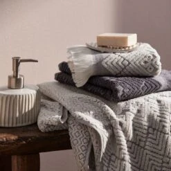 Tobago Towel - Charcoal 9 Tobago Towel - Charcoal -Dream Home Art G TOBAGO 080103 00580 V01