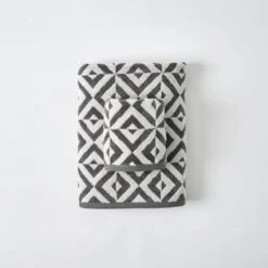 Hampton Towel - Charcoal Ivory 9 Hampton Towel - Charcoal Ivory -Dream Home Art M F Hampton Towels Charcoal Ivory 198678 R 1