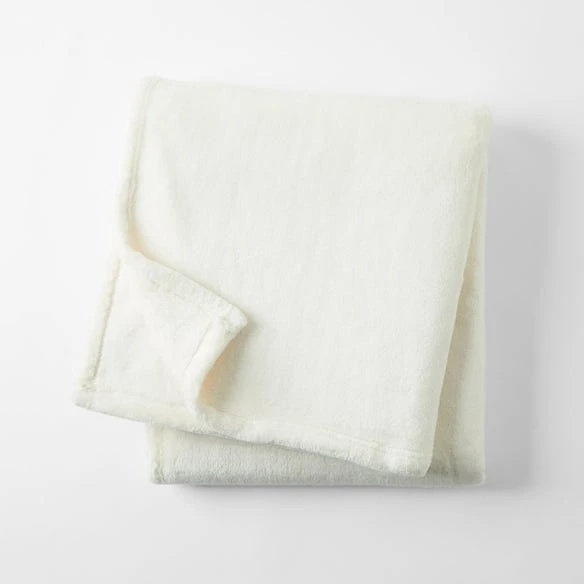 Kingston Throws - Cream 5 Kingston Throws - Cream - Image 3